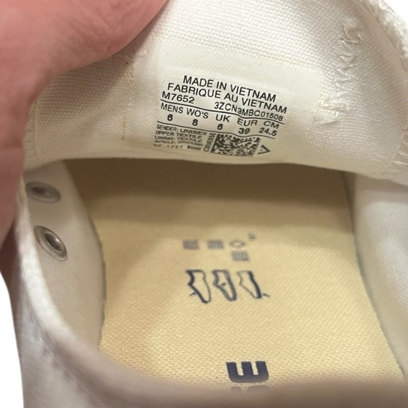 Converse Chuck Taylor All Star White Sneakers Women’s 8 / Men’s 6 - Picture 12 of 12